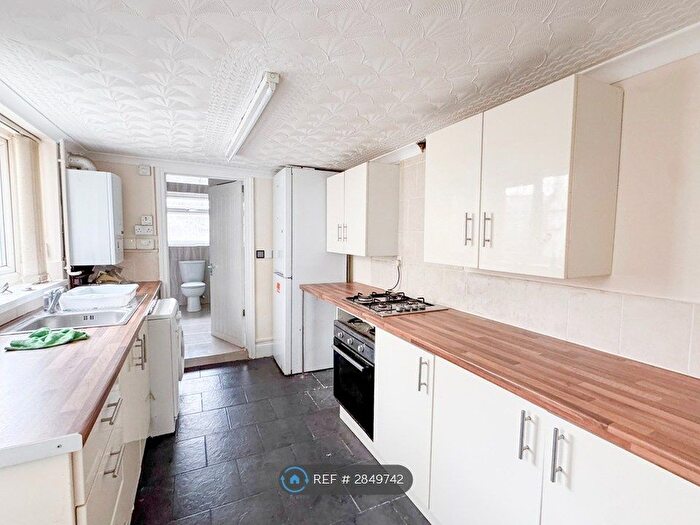 4 Bedroom Terraced House To Rent In Fairoak Avenue, Newport, NP19