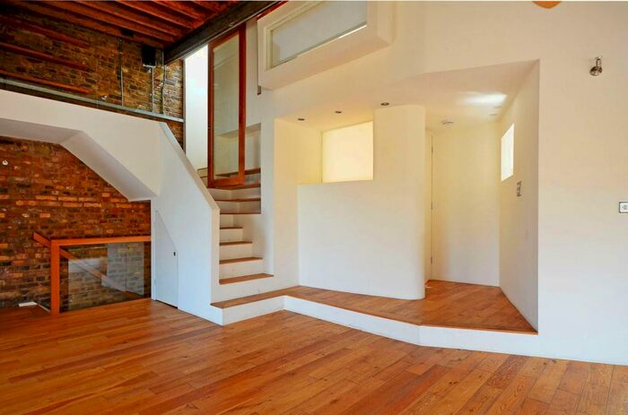 1 Bedroom Flat To Rent In Cahill Street, Clerkenwell, London, EC1Y