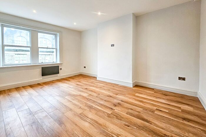 2 Bedroom Flat To Rent In Station Parade, Harrogate, HG1