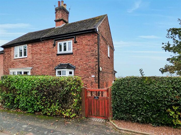 3 Bedroom House To Rent In The Hollies, Lullington, DE12