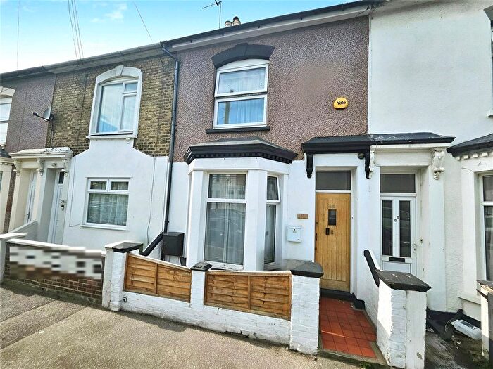 3 Bedroom Terraced House For Sale In Alma Road, Sheerness, Kent, ME12