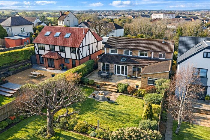 4 Bedroom Detached House For Sale In Wellsway, Keynsham, BS31