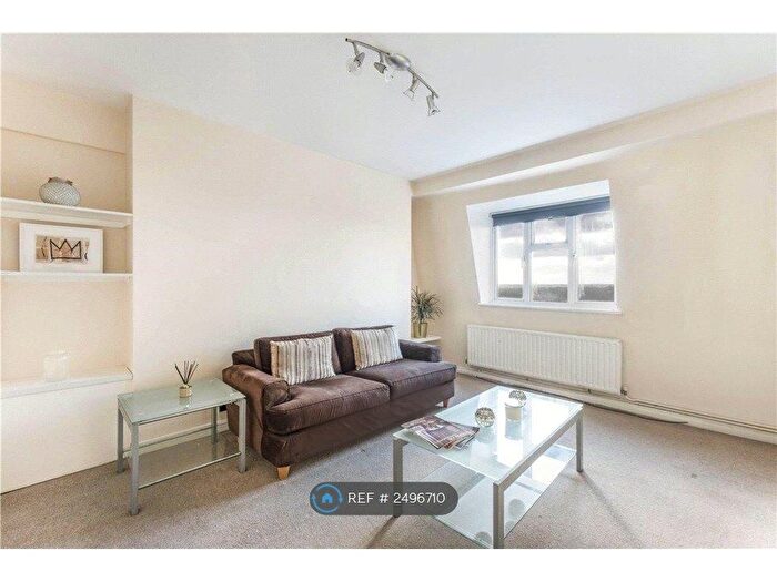 1 Bedroom Flat To Rent In Streatleigh Court, London, SW16