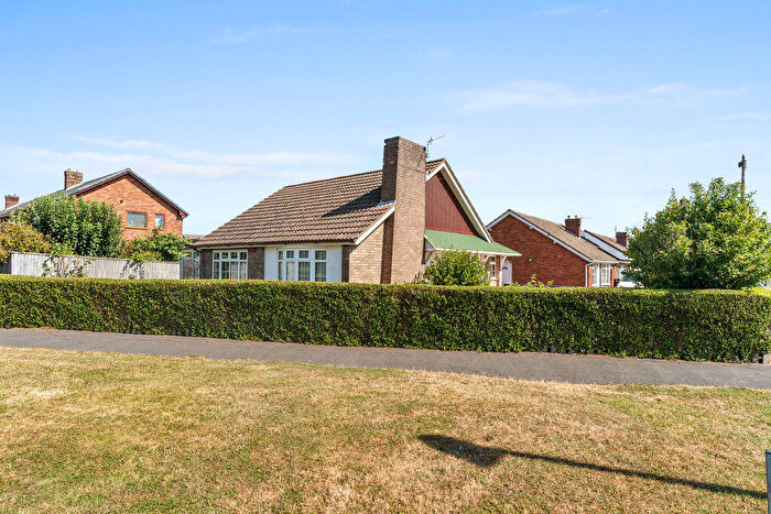 2 Bedroom Detached Bungalow For Sale In Beechwood Avenue, Immingham, DN40