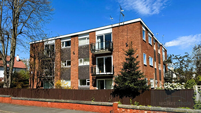 2 Bedroom Apartment For Sale In Brentwood Court, North Parade, West Park, Leeds, West Yorkshire, LS16