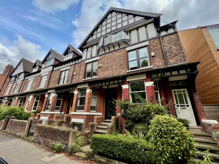 4 Bedroom Terraced House To Rent In Chorlton Green, Manchester, M21