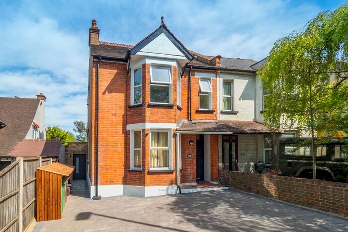 1 Bedroom Flat To Rent In Park Lane, Wallington, SM6