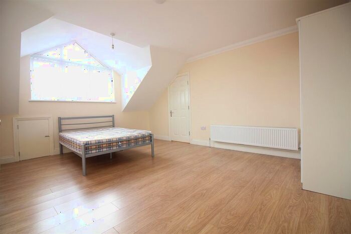 2 Bedroom Flat To Rent In Bennetts Yard, High Street, Uxbridge, UB8