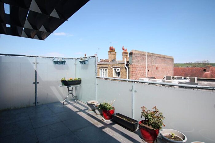 1 Bedroom Flat For Sale In Broadwater Street West, Worthing, BN14