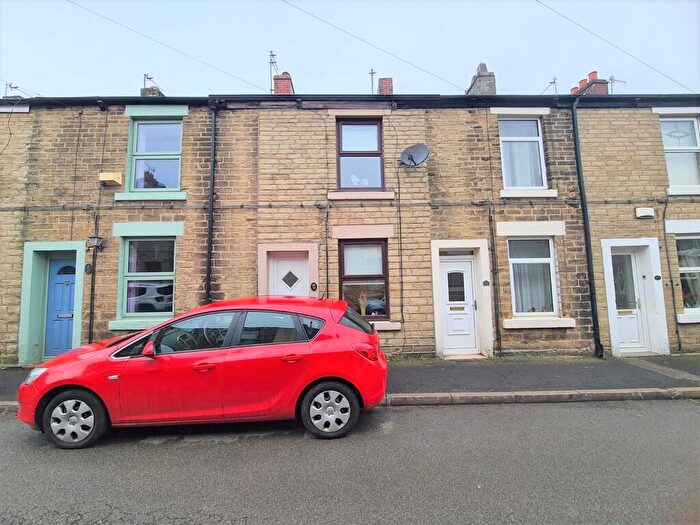 2 Bedroom Terraced House To Rent In Queen Street, Glossop, SK13
