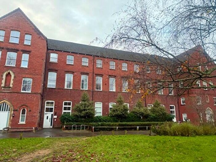3 Bedroom Flat To Rent In James Weld Close, Southampton, SO15
