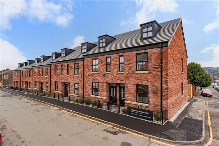 4 Bedroom Mews To Rent In Pownall Street, Macclesfield, SK10