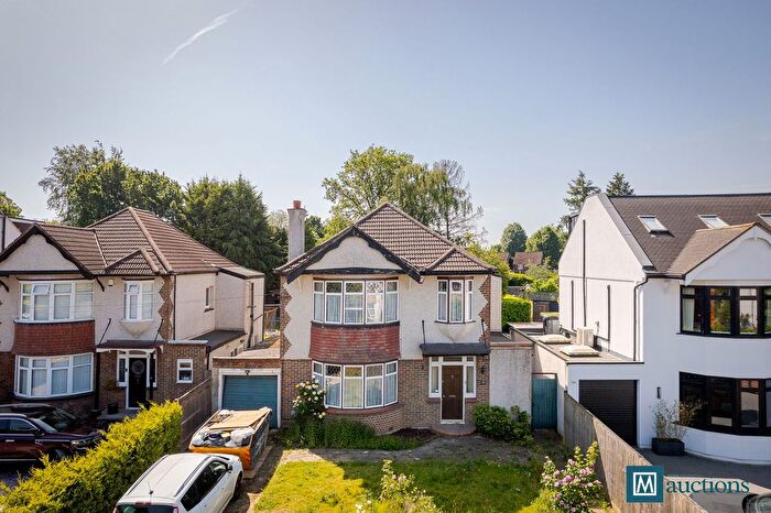 4 Bedroom Detached House For Sale In Burntwood Lane, Caterham, CR3