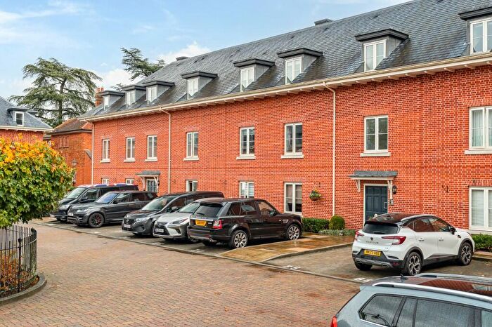 1 Bedroom Apartment For Sale In Henmarsh Court, Balls Park, Hertford, Hertfordshire, SG13