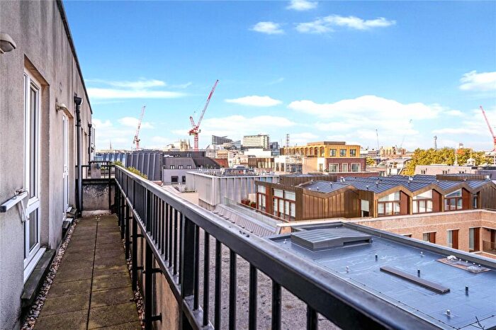 2 Bedroom Penthouse To Rent In Bartholomew Close, EC1A