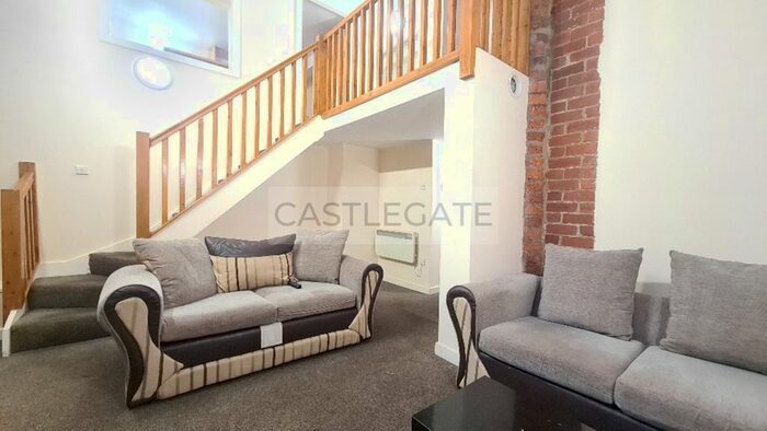 4 Bedroom Flat To Rent In Chancery Lane, Huddersfield, HD1