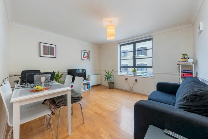1 Bedroom Flat To Rent In Curlew Street, London, SE1