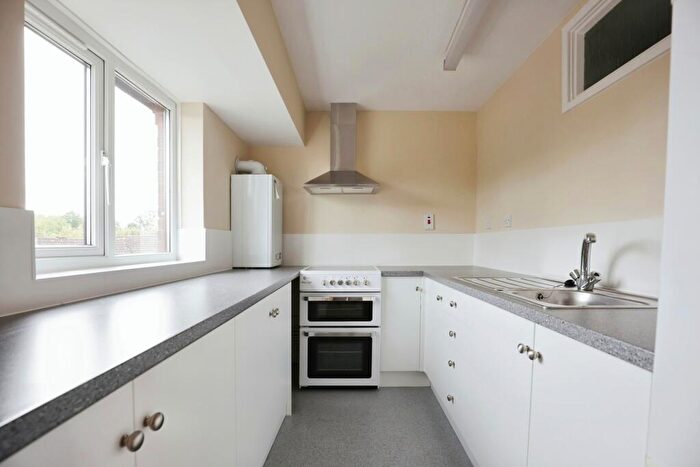 1 Bedroom Flat For Sale In Knights Lane, Tiddington, Stratford-upon-Avon, Warwickshire, CV37