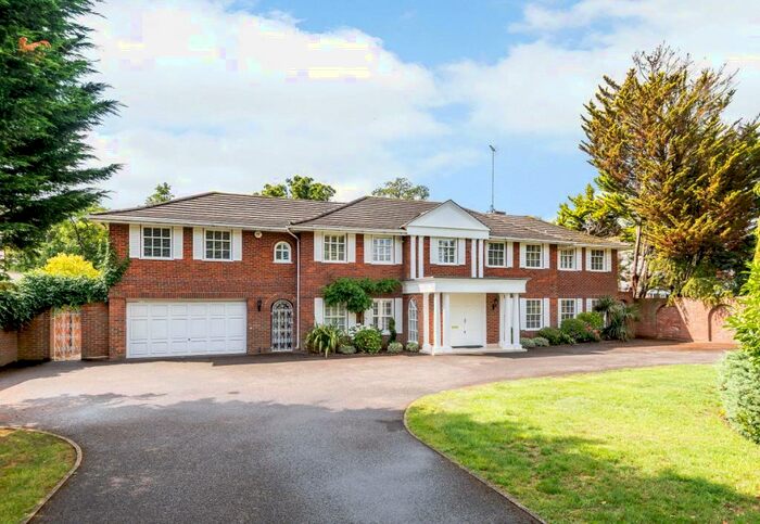 6 Bedroom Detached House To Rent In Cranley Road, Burwood Park, Walton-On-Thames, KT12