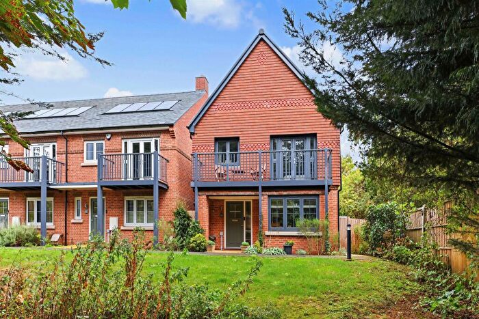 4 Bedroom Detached House For Sale In Heron Mews, Hemel Hempstead, HP1