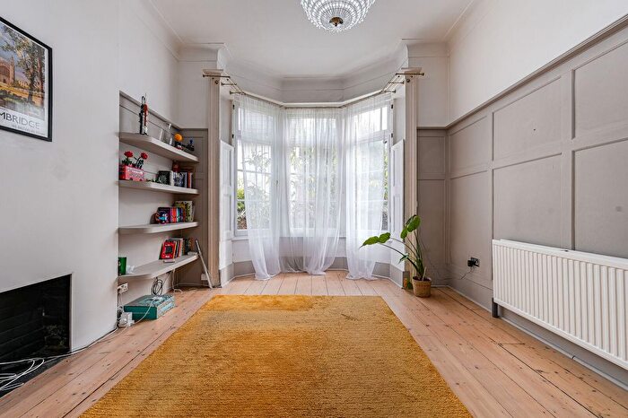 3 Bedroom Flat For Sale In Freelands Road, Bromley, BR1