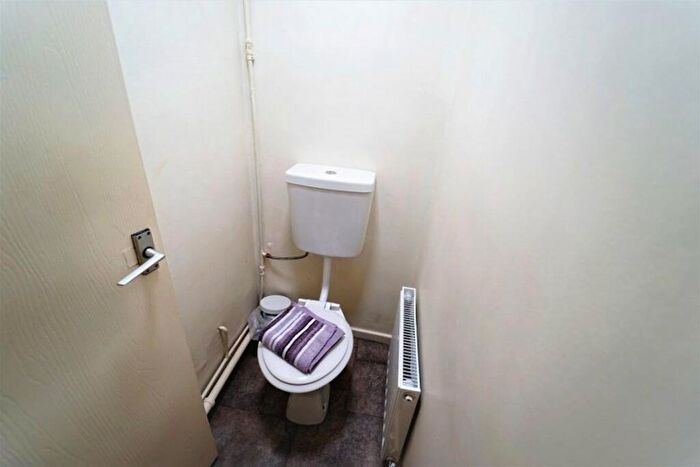 2 Bedroom Flat To Rent In Bentinck Road, Radford, NG7