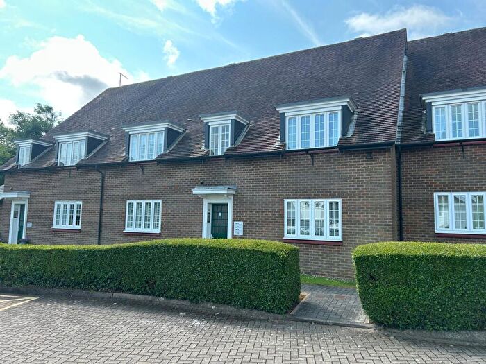 1 Bedroom Retirement Property For Sale In Barnside Court, Welwyn Garden City, AL8