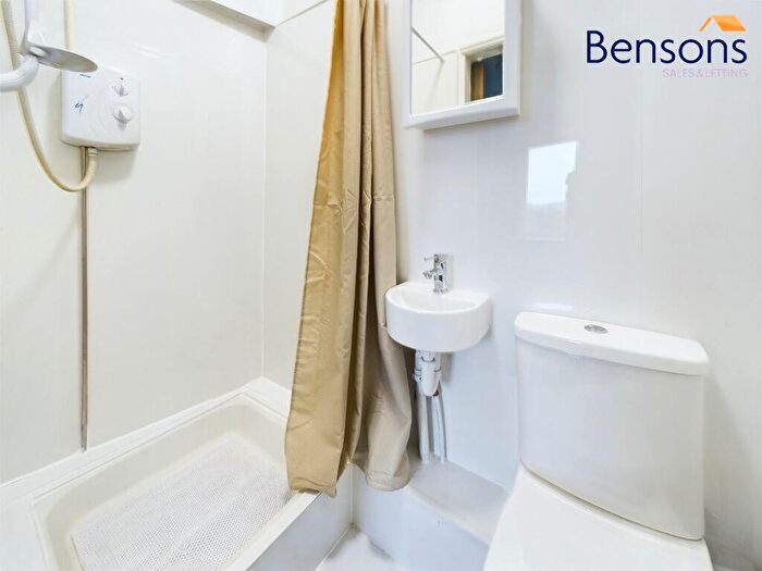 1 Bedroom Flat To Rent In Main Street, Clarkston, East Renfrewshire, G76