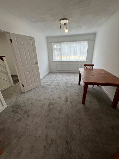 3 Bedroom Semi-Detached House To Rent In Gardner Road, Christchurch, BH23