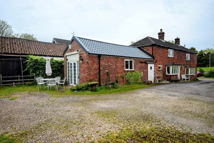 3 Bedroom Character Property For Sale In Highbridge Road, Alvingham, LN11