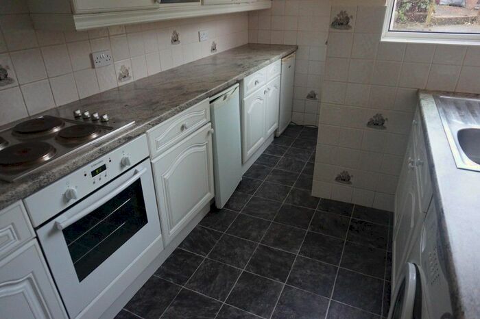 4 Bedroom End Of Terrace House To Rent In Coombe Road, Brighton BN2