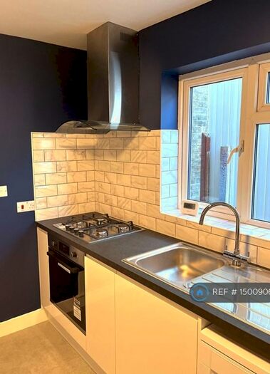 3 Bedroom Terraced House To Rent In Altmore Avenue, London, E6