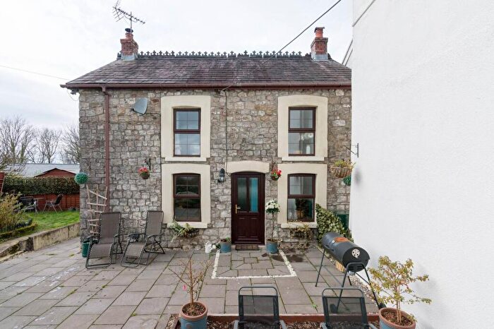 2 Bedroom House To Rent In Arosfa Cottage, Rhosfa Road, Upper Brynamman, Ammanford, Carmarthenshire, SA18