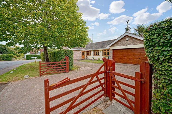 4 Bedroom Detached Bungalow For Sale In Green End, Little Staughton, Bedford, MK44