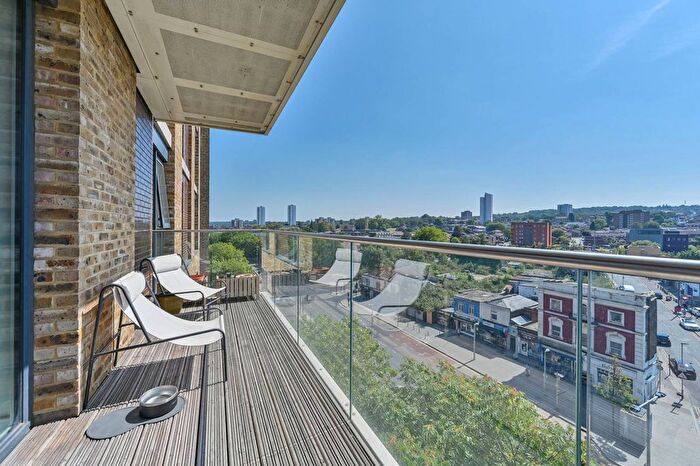 2 Bedroom Flat For Sale In Drummond House, Woolwich Riverside, London, SE18