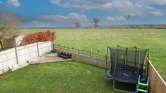 4 Bedroom Detached House For Sale In Morton King Close, Shabbington, HP18