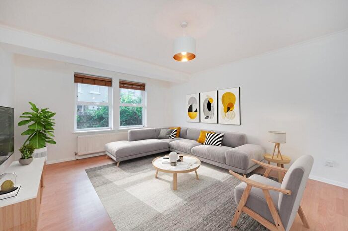 1 Bedroom Flat To Rent In Addington Court, Mullins Path, SW14