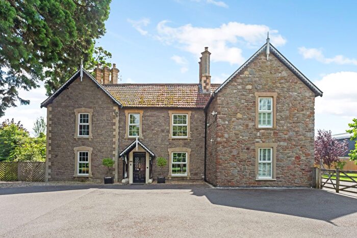 8 Bedroom Detached House For Sale In Rockhampton Hill, Rockhampton, GL13