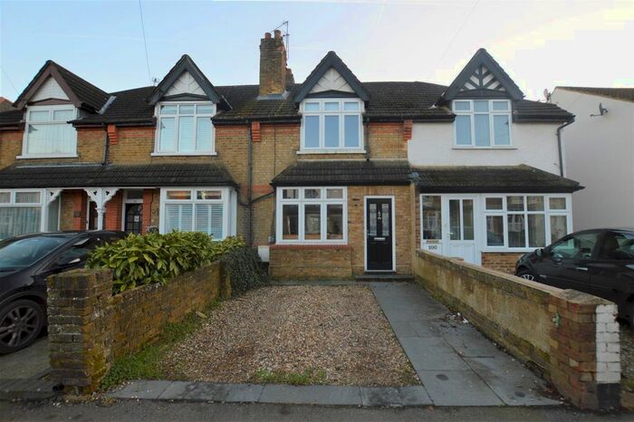 2 Bedroom Cottage To Rent In New Road, Croxley Green, Rickmansworth, WD3