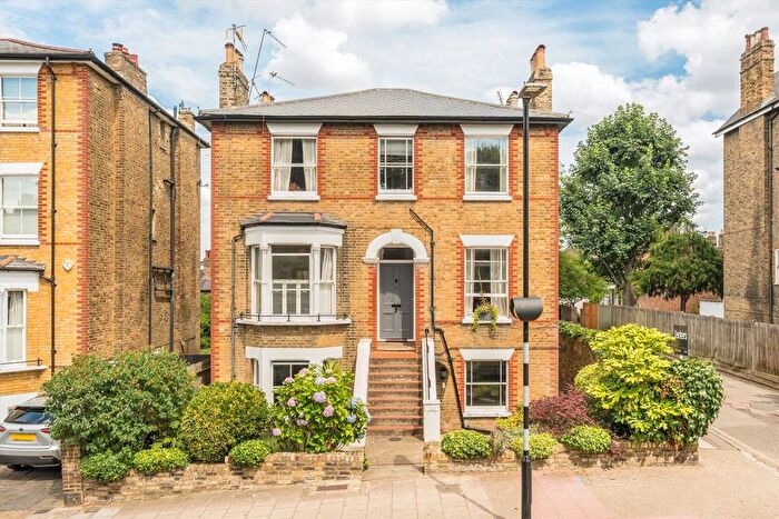 1 Bedroom Flat For Sale In Church Road, Richmond, TW10