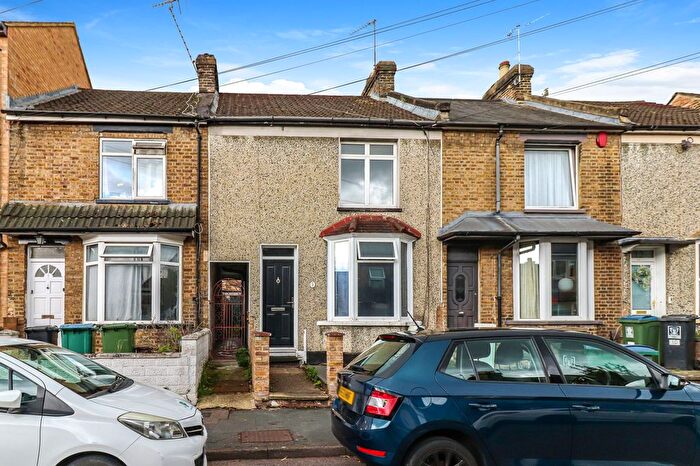 3 Bedroom Terraced House For Sale In Prince Street, Watford, WD17