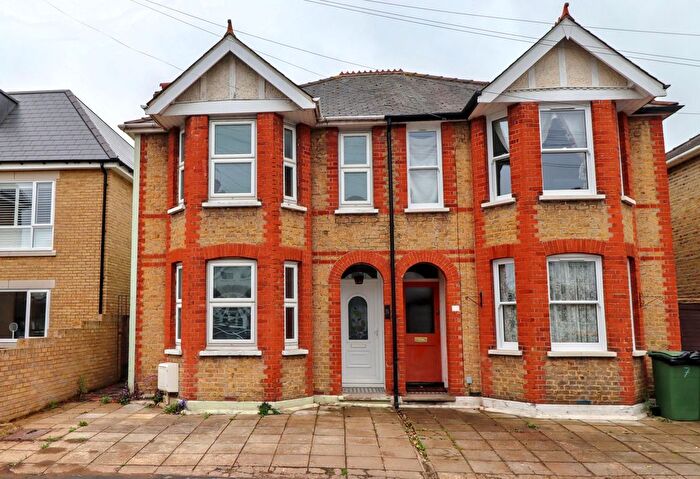 3 Bedroom Semi-Detached House To Rent In Annett Road, Walton-On-Thames, KT12