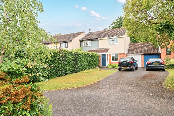 2 Bedroom Semi-Detached House For Sale In Botley, Oxford, OX2