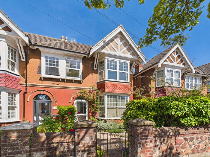 2 Bedroom Flat For Sale In Windsor Road, Worthing, BN11