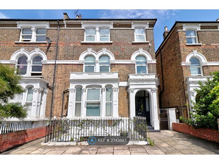 1 Bedroom Flat To Rent In Queens Drive, London, N4