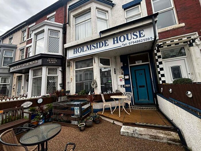 12 Bedroom Terraced House For Sale In Barton Avenue, Blackpool, FY1