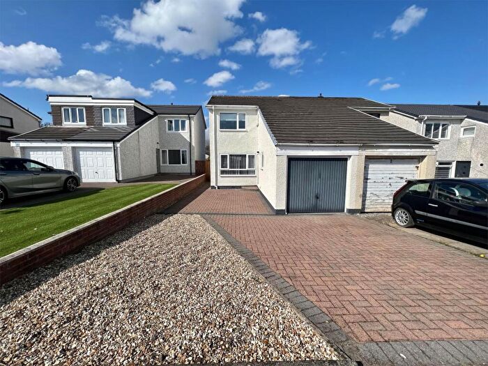 3 Bedroom Semi-Detached House For Sale In Bruntsfield Avenue, Kilwinning, KA13