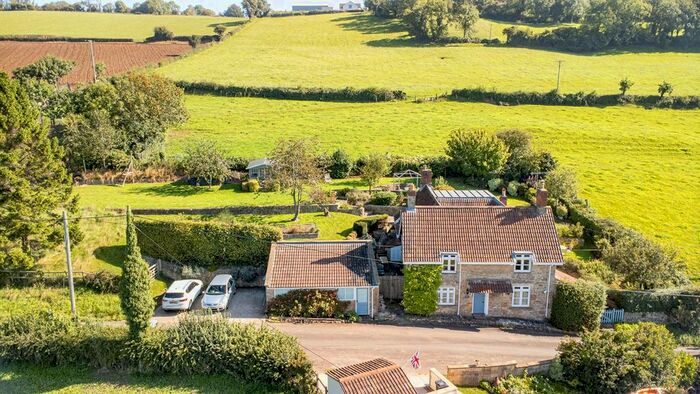 4 Bedroom Detached House For Sale In Tadwick, Bath, BA1