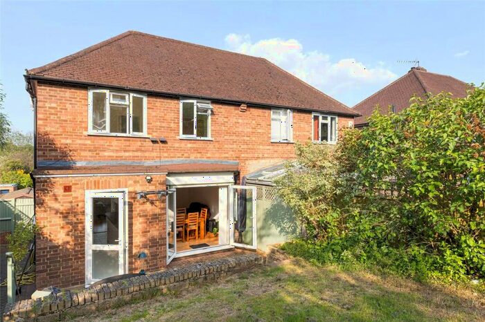 3 Bedroom Semi-Detached House To Rent In Sunset Gardens, London, SE25