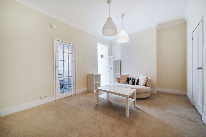 3 Bedroom Terraced House To Rent In Blackshaw Road, Tooting, SW17